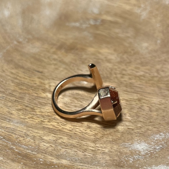 Kendra Scott Theodore Ring - Shiny Orange Goldstone - Picture 6 of 14